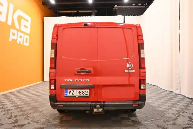 Punainen Pakettiauto, Fiat Talento – VZI-882