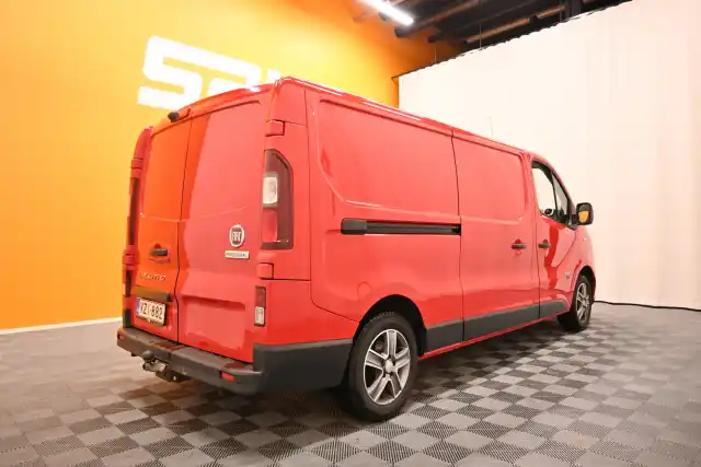 Punainen Pakettiauto, Fiat Talento – VZI-882