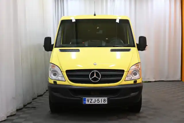 Keltainen Pakettiauto, Mercedes-Benz Sprinter – VZJ-518