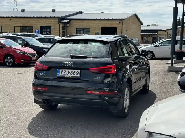 Musta Maastoauto, Audi Q3 – VZJ-869