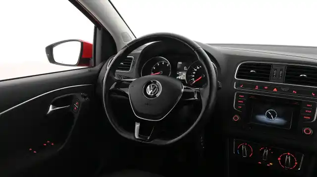 Punainen Viistoperä, Volkswagen Polo – VZJ-909