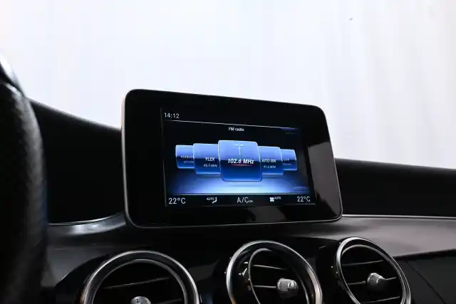 Harmaa Sedan, Mercedes-Benz C – VZK-246