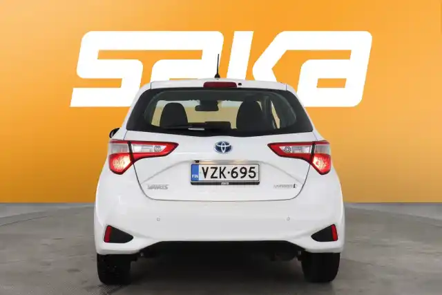 Valkoinen Viistoperä, Toyota Yaris – VZK-695