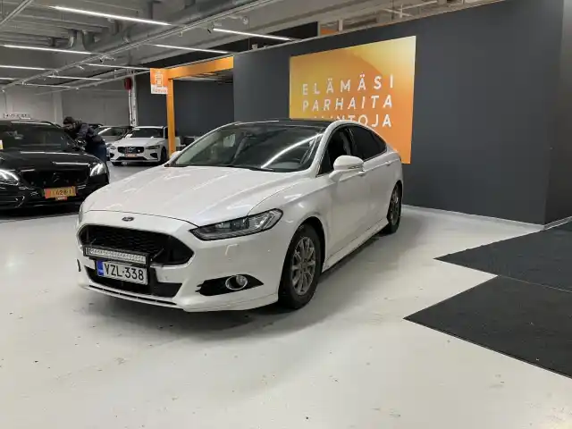 Valkoinen Viistoperä, Ford Mondeo – VZL-338