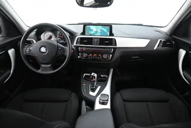 Valkoinen Viistoperä, BMW 118 – VZN-108