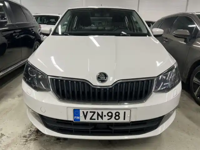 Valkoinen Viistoperä, Skoda Fabia – VZN-981