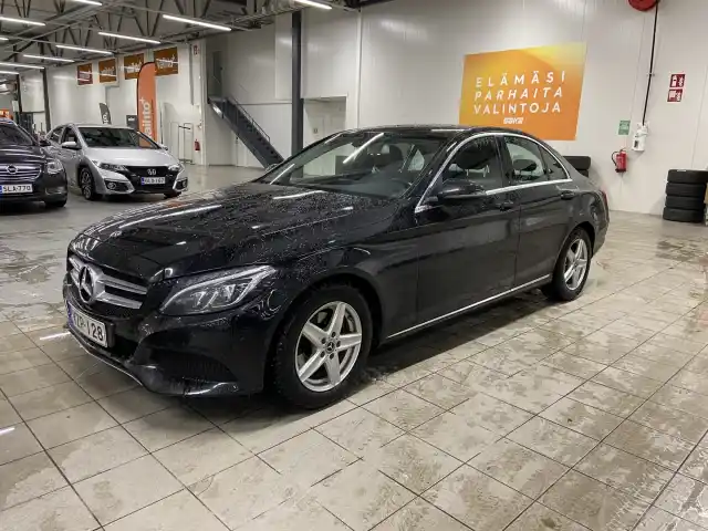 Musta Sedan, Mercedes-Benz C – VZP-128