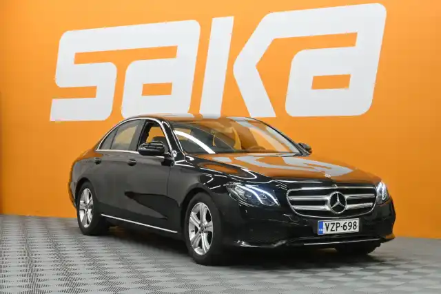 Musta Sedan, Mercedes-Benz E – VZP-698