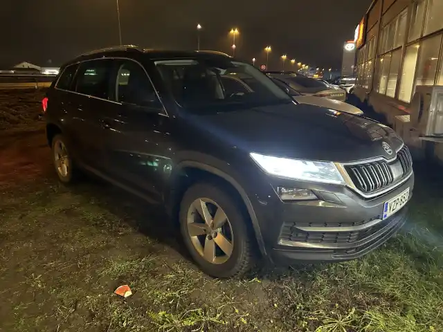 Ruskea Maastoauto, Skoda Kodiaq – VZP-852