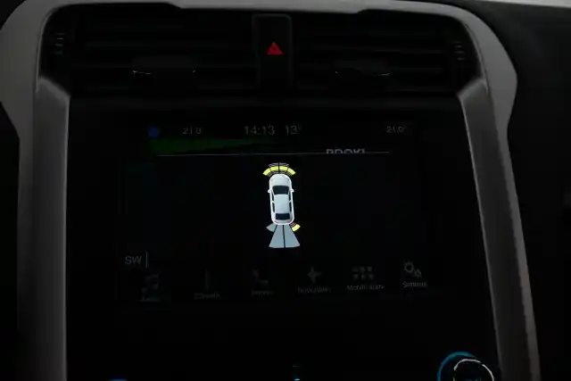 Valkoinen Viistoperä, Ford Mondeo – VZR-569
