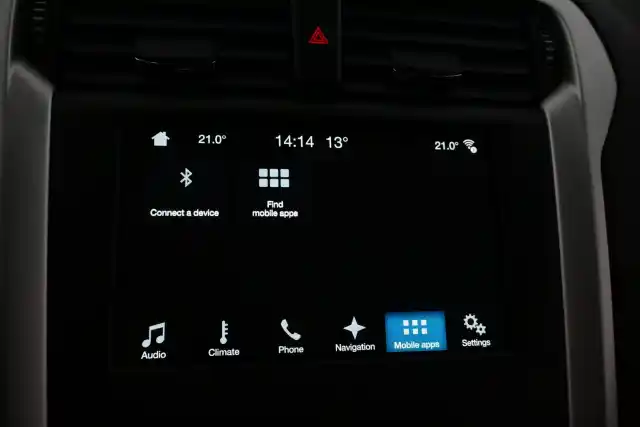 Valkoinen Viistoperä, Ford Mondeo – VZR-569
