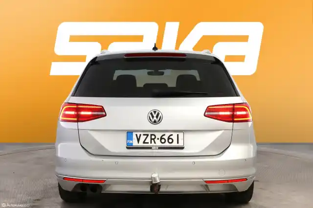 Harmaa Farmari, Volkswagen Passat – VZR-661