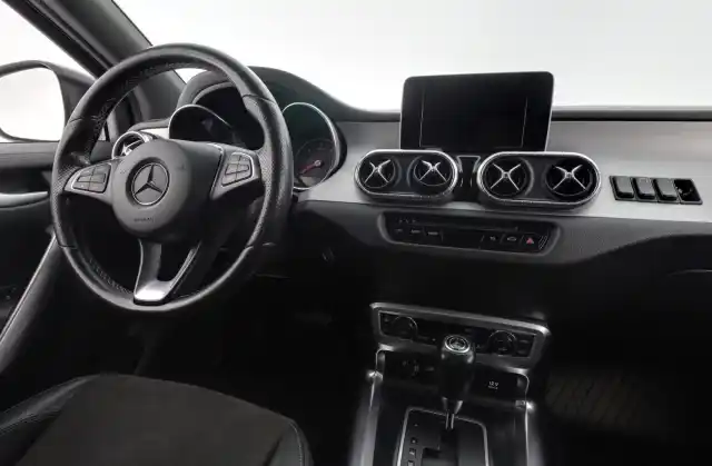 Musta Avolava, Mercedes-Benz X – VZT-908