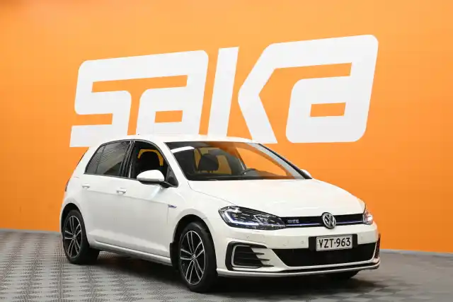 Valkoinen Viistoperä, Volkswagen Golf – VZT-963