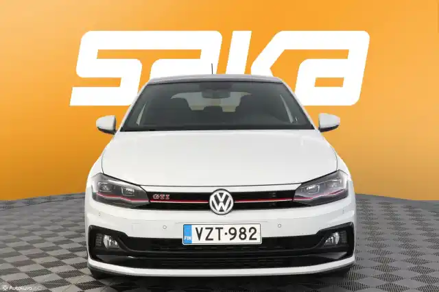Valkoinen Viistoperä, Volkswagen Polo – VZT-982
