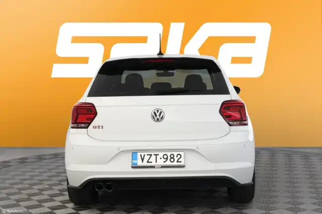 Valkoinen Viistoperä, Volkswagen Polo – VZT-982
