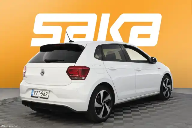 Valkoinen Viistoperä, Volkswagen Polo – VZT-982