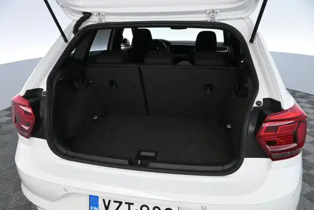 Valkoinen Viistoperä, Volkswagen Polo – VZT-982