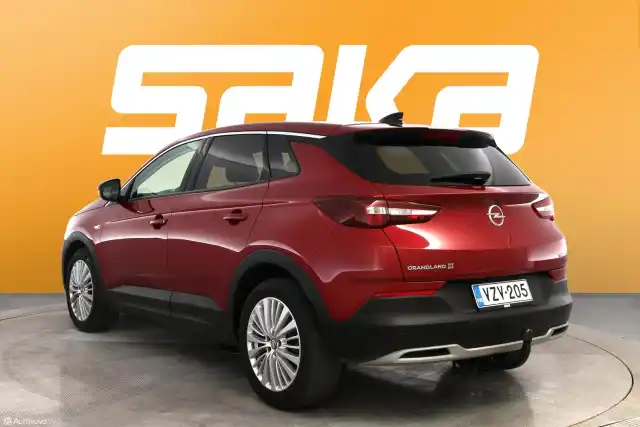 Punainen Maastoauto, Opel Grandland X – VZV-205