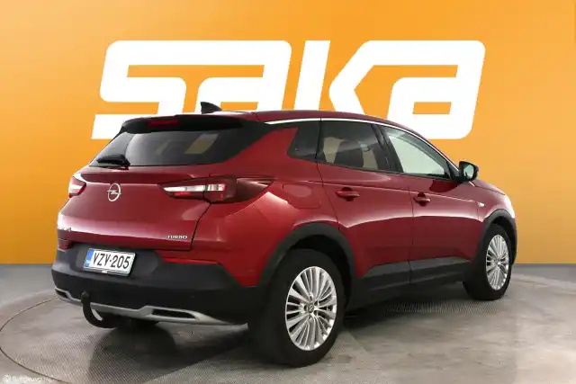 Punainen Maastoauto, Opel Grandland X – VZV-205