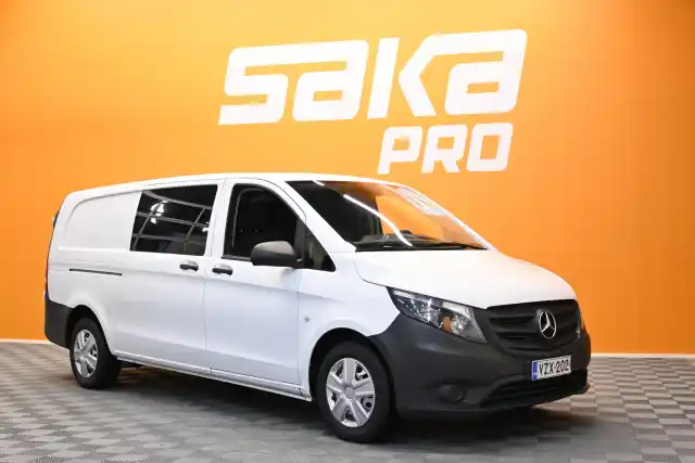 Valkoinen Pakettiauto, Mercedes-Benz Vito – VZX-202