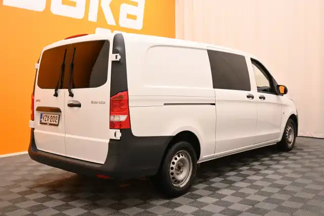 Valkoinen Pakettiauto, Mercedes-Benz Vito – VZX-202