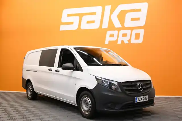 Valkoinen Pakettiauto, Mercedes-Benz Vito – VZX-202