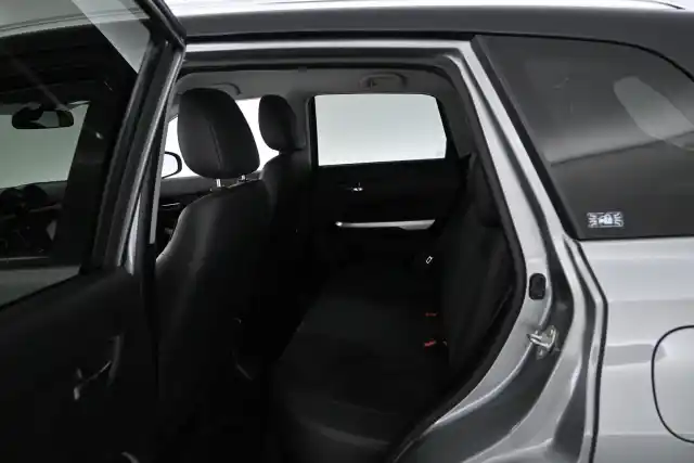 Harmaa Viistoperä, Suzuki Vitara – VZX-957