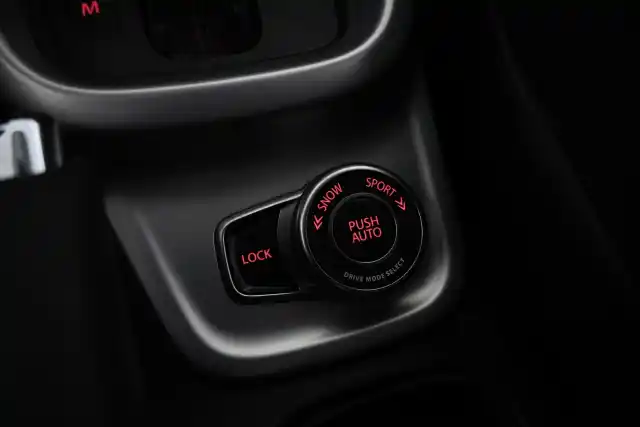 Harmaa Viistoperä, Suzuki Vitara – VZX-957
