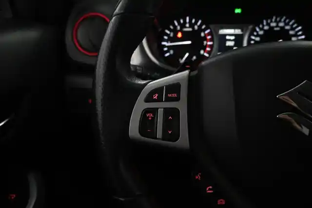Harmaa Viistoperä, Suzuki Vitara – VZX-957