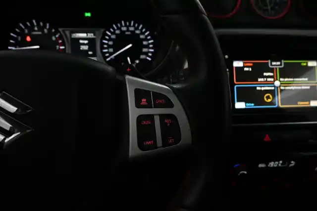 Harmaa Viistoperä, Suzuki Vitara – VZX-957