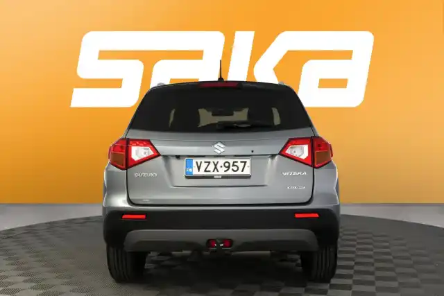 Harmaa Viistoperä, Suzuki Vitara – VZX-957