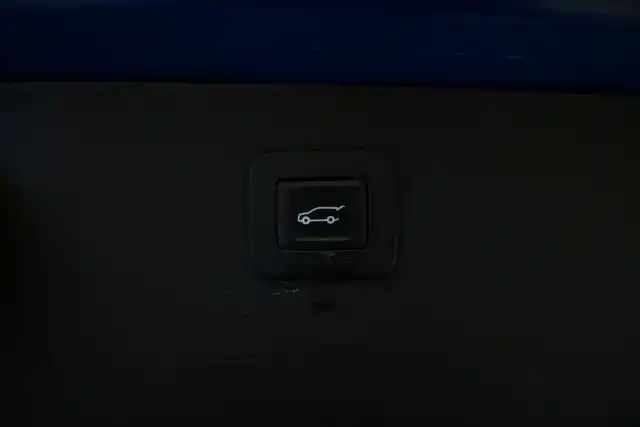 Sininen Farmari, Opel Astra – VZZ-867