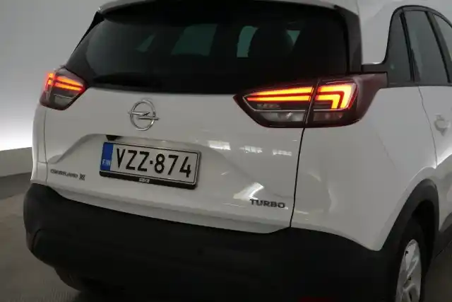 Valkoinen Maastoauto, Opel Crossland X – VZZ-874