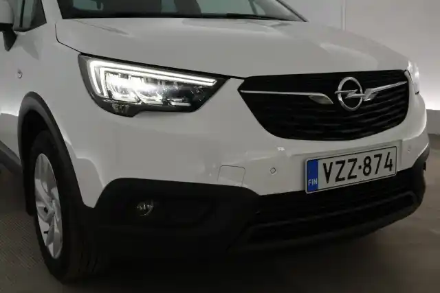 Valkoinen Maastoauto, Opel Crossland X – VZZ-874