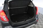 Harmaa Maastoauto, Opel Mokka – VZZ-910, kuva 12