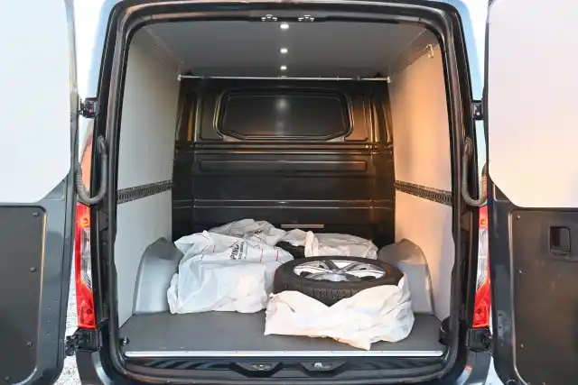 Harmaa Kuorma-auto, Mercedes-Benz Sprinter – WEE-1