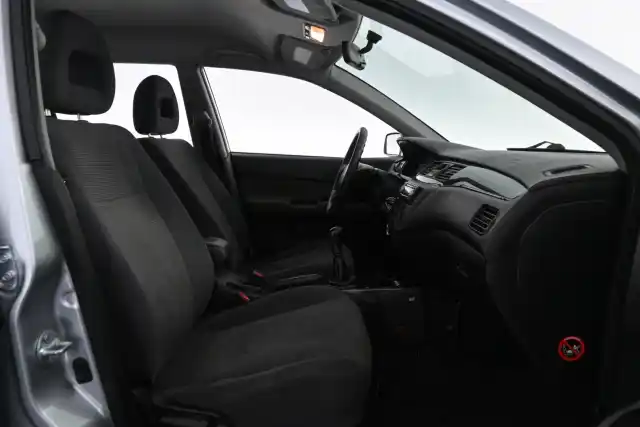 Harmaa Farmari, Mitsubishi Lancer – XAI-966