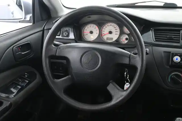 Harmaa Farmari, Mitsubishi Lancer – XAI-966