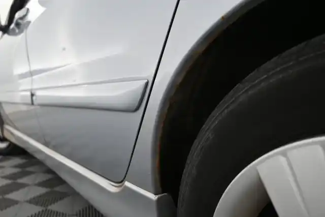 Harmaa Farmari, Mitsubishi Lancer – XAI-966