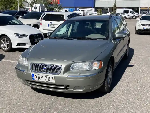 Vihreä Farmari, Volvo V70 – XAY-707