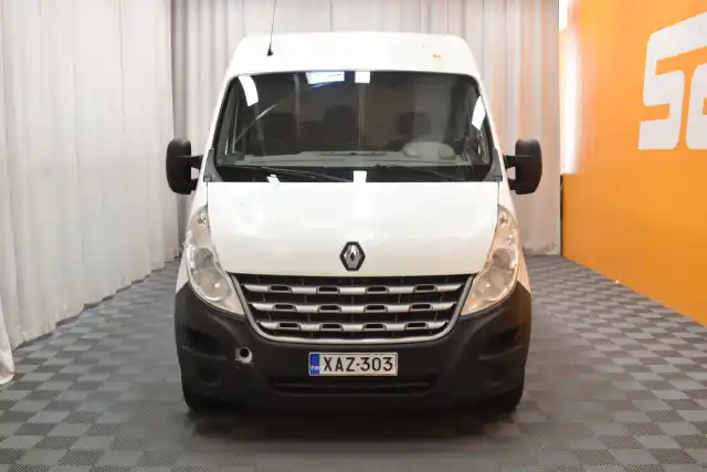 Valkoinen Pakettiauto, Renault Master – XAZ-303