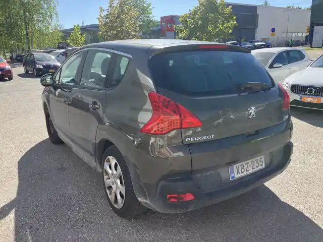 Ruskea Viistoperä, Peugeot 3008 – XBZ-235