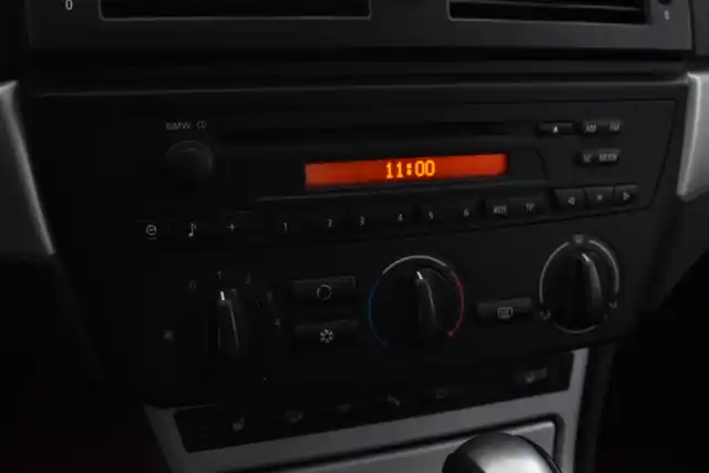 Musta Maastoauto, BMW X3 – XBZ-577