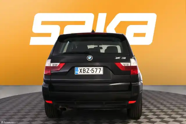 Musta Maastoauto, BMW X3 – XBZ-577