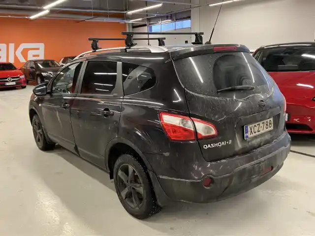 Violetti Maastoauto, Nissan Qashqai+2 – XCZ-788