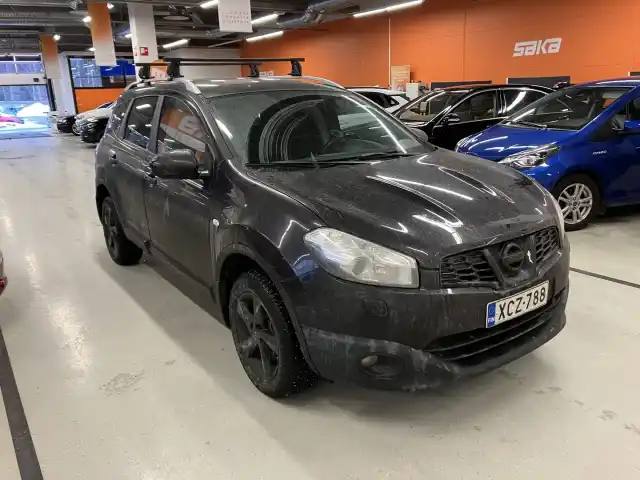 Violetti Maastoauto, Nissan Qashqai+2 – XCZ-788