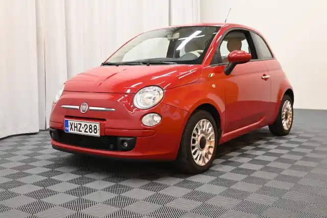 Punainen Viistoperä, Fiat 500 – XHZ-288