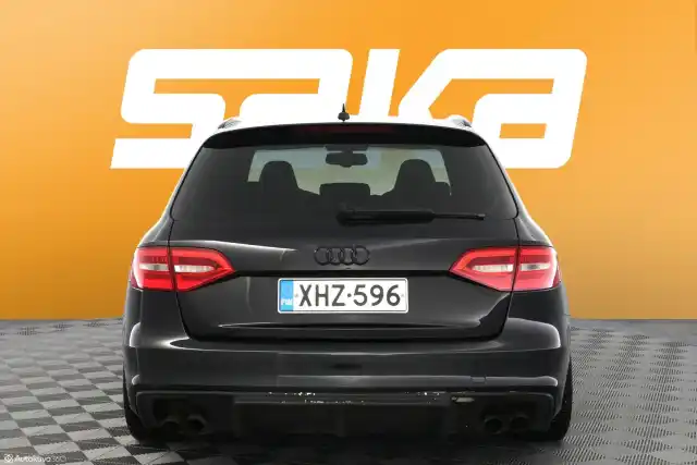 Musta Farmari, Audi S4 – XHZ-596