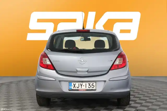 Hopea Viistoperä, Opel Corsa – XJY-135